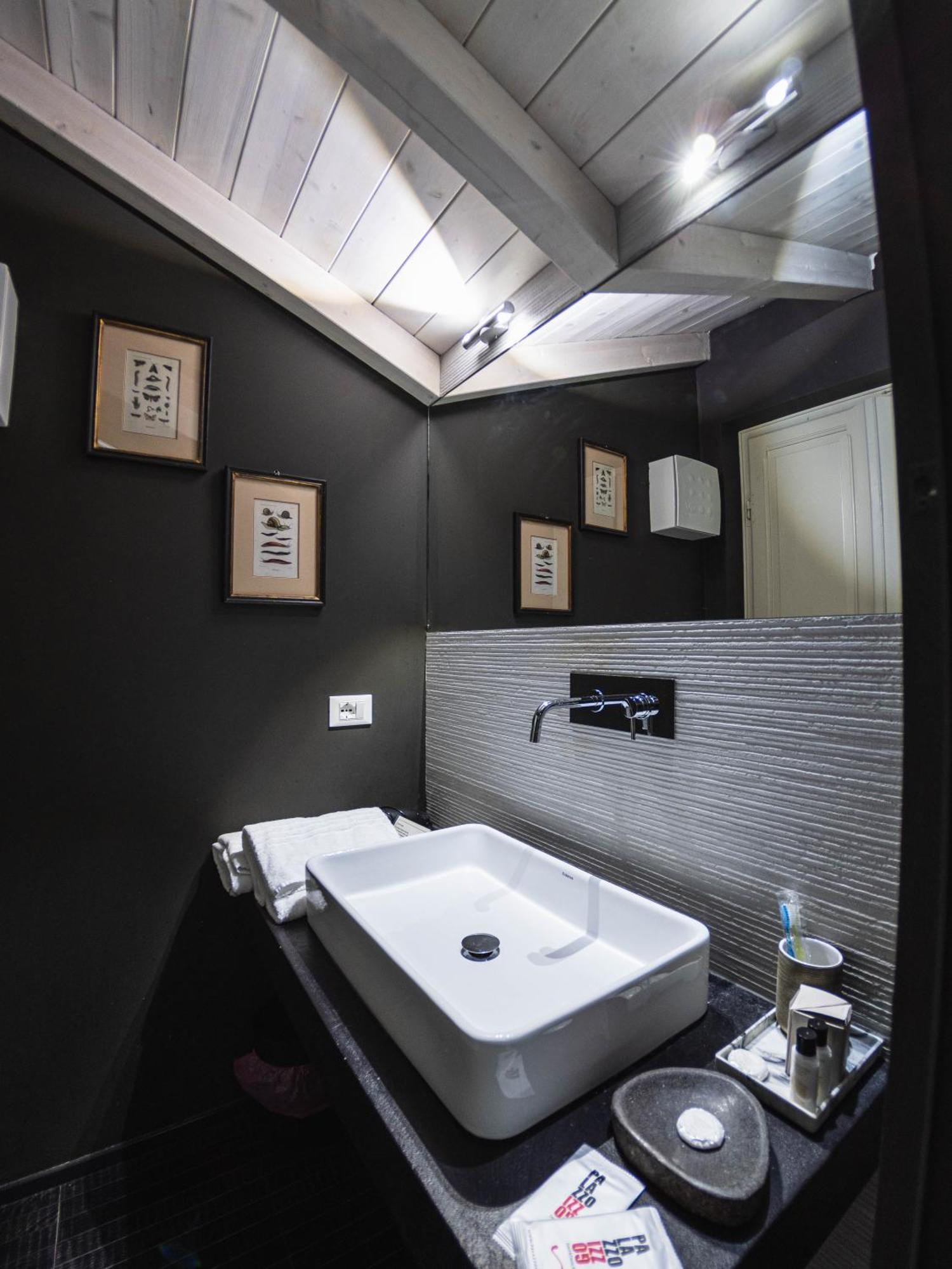 Palazzo Gozzi Bed & Beauty Parma Exterior foto
